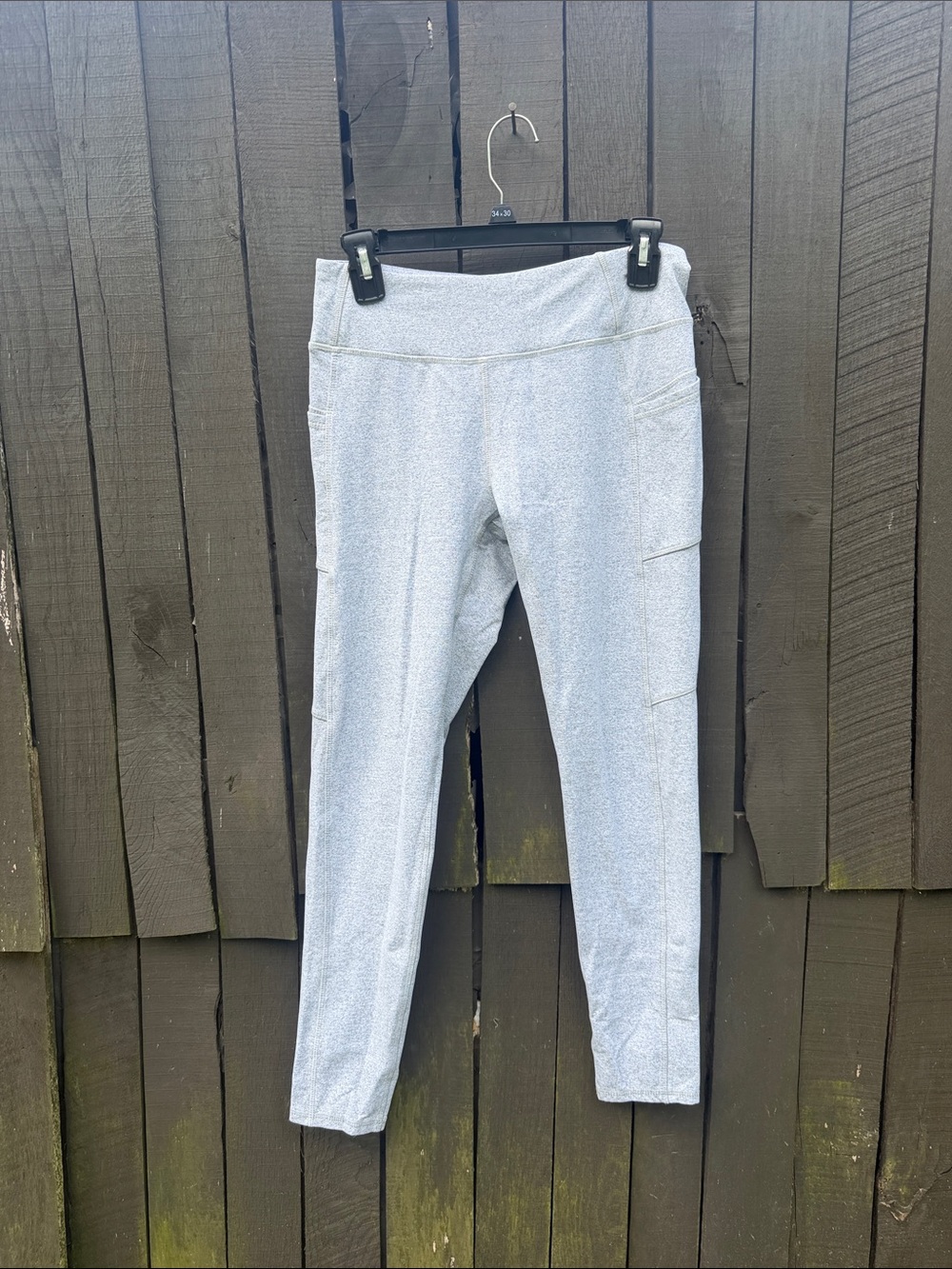 Kyodan Light Gray Cropped Workout Leggings with Side Pockets